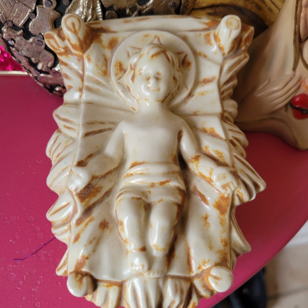 Vintage Ceramic Baby Jesus in ~ Hobbyist 1985 ~ Christmas ~ Religious ~ Sweet! - Picture 2 of 15